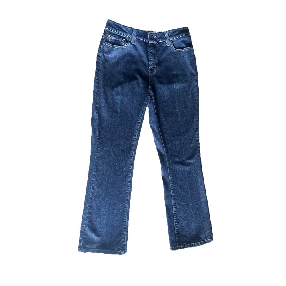 L.L. Bean Classic Fit Womens Straight Jeans 8P Blue Denim Casual High Rise - Picture 2 of 16